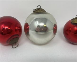 Lot 505 | ANTIQUE GERMAN KUGAL ORNAMENT SET
