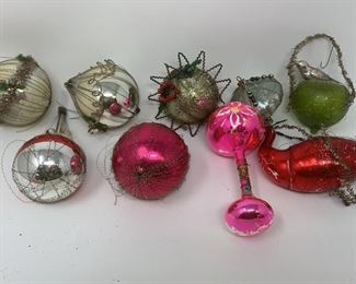 Lot 508 | VINTAGE GLASS WIRED CHRISTMAS ORNAMENTS
