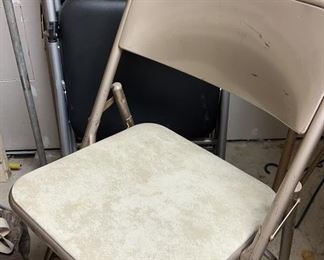 Lot 525 | SIX FOLDING CHAIRS SAMSONITE COSCO
