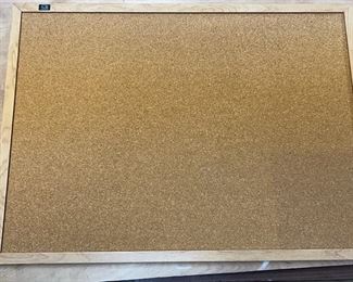 Lot 531 | 15X21 CORKBOARD WALL ORGANIZER PINBOARD
