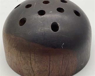 Lot 590 | ANTIQUE HAT MOLD WOOD BLOCK MILLINERY
