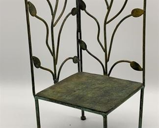 Lot 608 | SMALL METAL PLANT STAND DECOR SHELF 12IN

