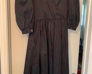 Lot 668 | VTG LAURA ASHLEY BLACK SIZE 10 DRESS
