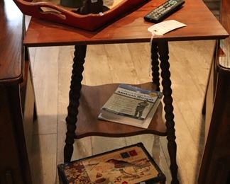 Vintage sq. table w/turned legs