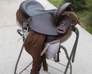 Big Horn #120 Nice Saddle, Blankets & Stand