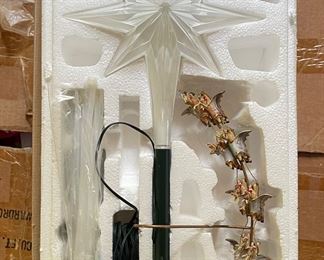 Thomas Kinkade TreeTopper Motion and Rotating Sled