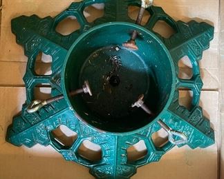 Vintage John Wright Green Cast Iron Snowflake Tree Stand