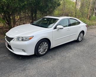 2013 Lexus ES 350, Leather, Loaded, Very Good condition,  One owner, 83200 original miles