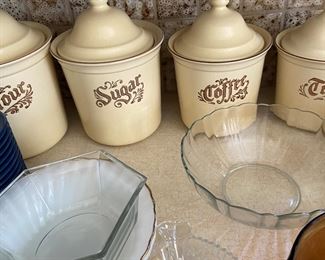 Pfaltzgraff cannister set