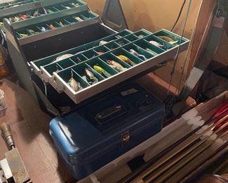 Kennedy tackle box w/lures