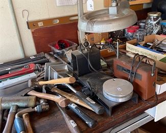 tools, magnifying lamp