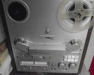 vintage reel to reel tape player and recorder