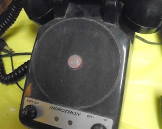 airport communication from control tower to airplane