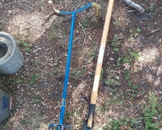 Scraper, garden claw