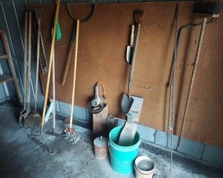 All long the wall, mostly long handle tools