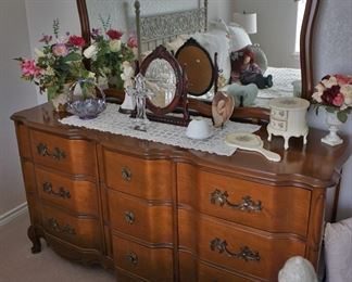 Vintage dresser with mirror