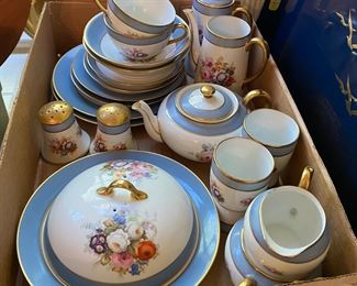 Porcelain breakfast set