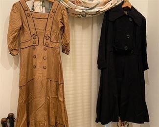Vintage Women's Clothing