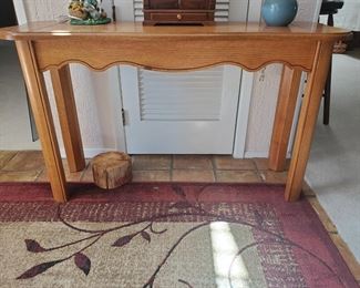 Entry table 49x29