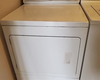 Amana Dryer
Stainless Designer Series