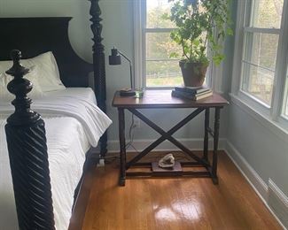 Console Side Table / Plant