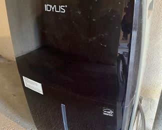 Idylis Dehumidifier