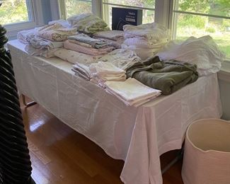 Assorted Linens, Twin and Queen Sizes