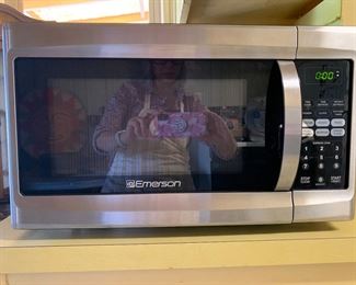Newer Emerson microwave.