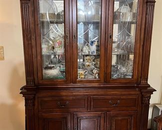 China cabinet 