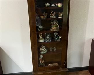 Curio cabinet