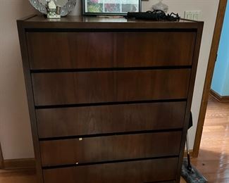 Mid century chest of drawers