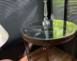 round glass top table