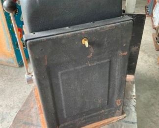 BACK VIEW MILLS HIGH TOP MACHINE