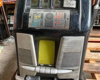 DEUCE 2 WILD SLOT MACHINE