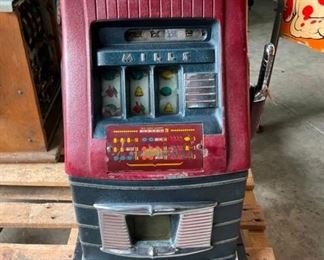 1930'S MILLS 10CENT HIGH TOP SLOT MACH.