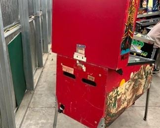 BACKVIEW PINBALL MACHINE