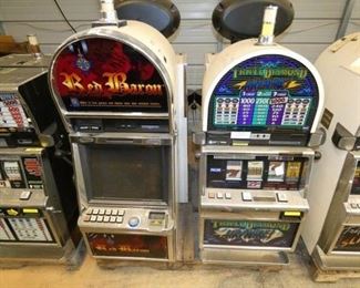 4 IGT SLOT MACHINES