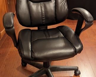 Adjustable office chair