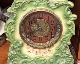  Ceramic mantle clock