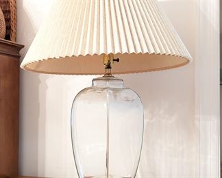 Clear glass lamp