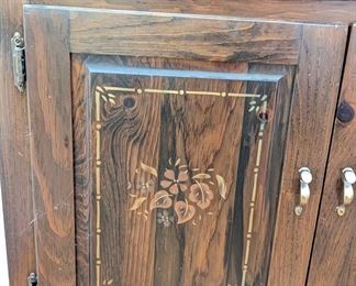 Mohawk pine dry sinkMohawk pine dry sink