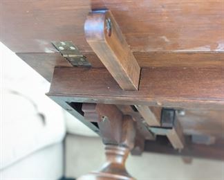 Antique drop leaf coffee table