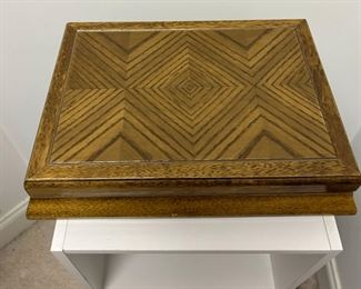 Vintage Jewelry box with inlaid design