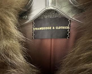 Women's wool coat with fur collar