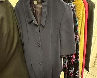 Women's clothing sizes 12-16, L-XL