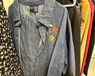 Women's clothing sizes 12-16, L-XL