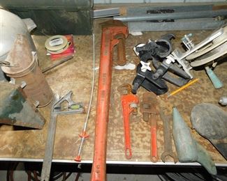 36 in Pipe Wrench