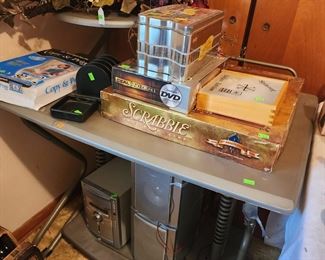 desk and games, stereo