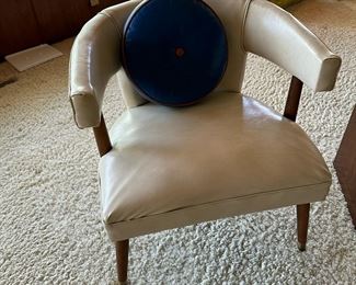 Vintage Mid Century Barrel-Back Arm Chair(s)