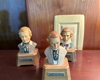 Vintage Switzerland THORENS Music Box Busts Carved Wood Toriart Italy